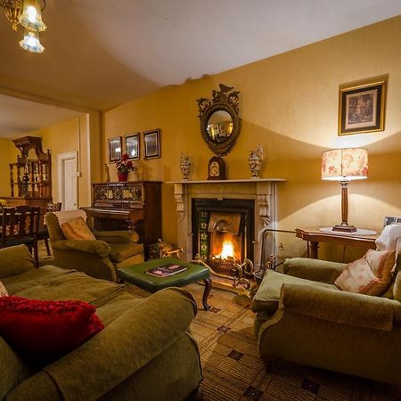 Meath Arms Country Inn Огрим Екстериор снимка
